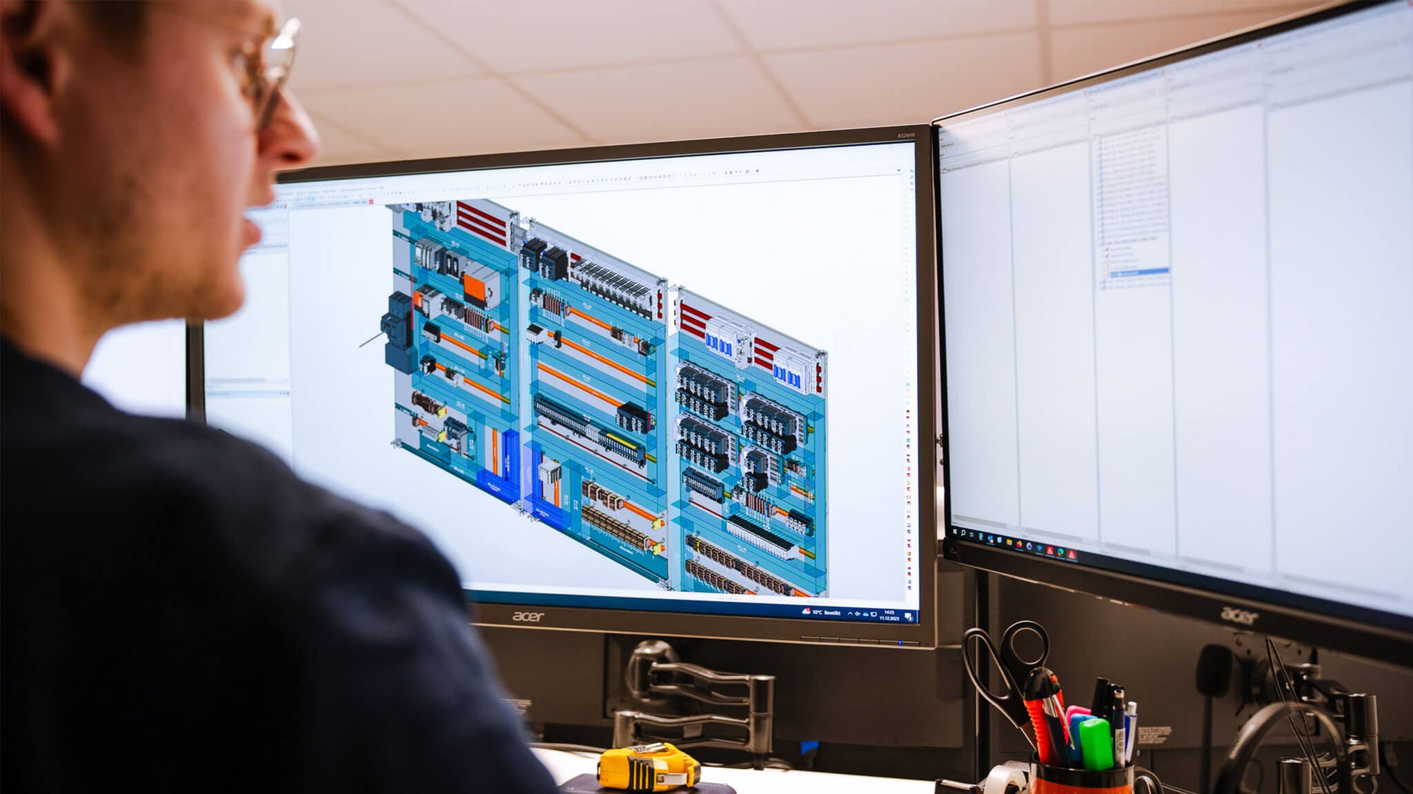 Design control cabinets in 3D