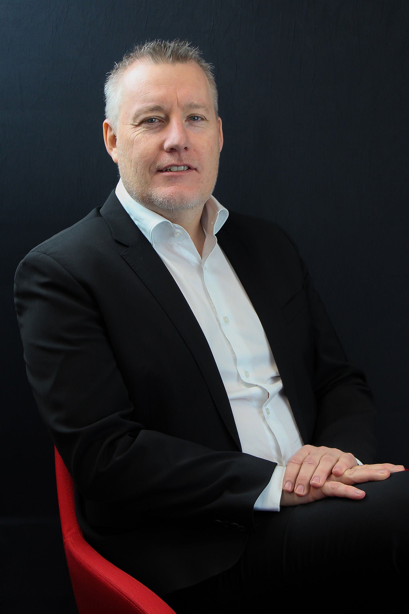 "The employees at the wiring stations get visual instructions for each work step from Eplan Smart Wiring. This means that UNTHA e-technology can almost completely eliminate errors, even during manual wiring."